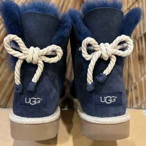 Classic Uggs W. Selene Sz. 7 (USED)